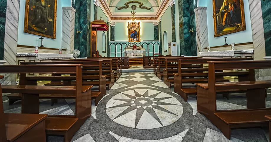 VERAPOKHUMIN SURP ASDVADZAZNİ KİLİSESİ