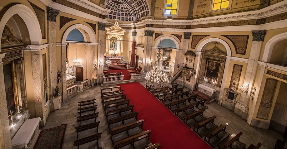 SURP HOVHAN VOSGEPERAN KİLİSESİ